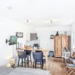 Muenchenverliebt By Interhome * Unterschleißheim